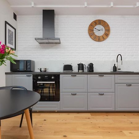 Apartment Bialobrzeska Warsaw Ochota By Renters Kültér fotó